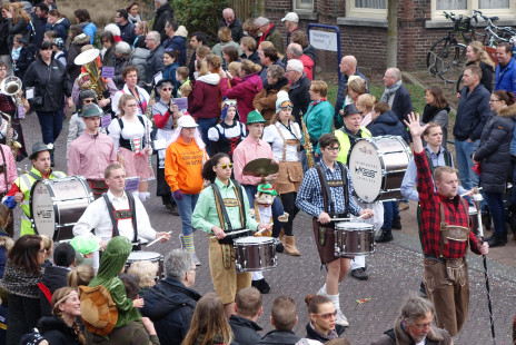 Optocht 3933