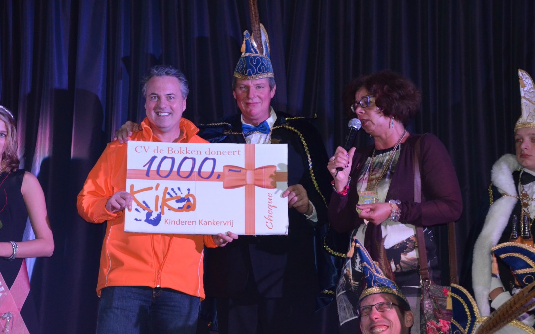 Bokken doneren 1000 euro aan KiKa